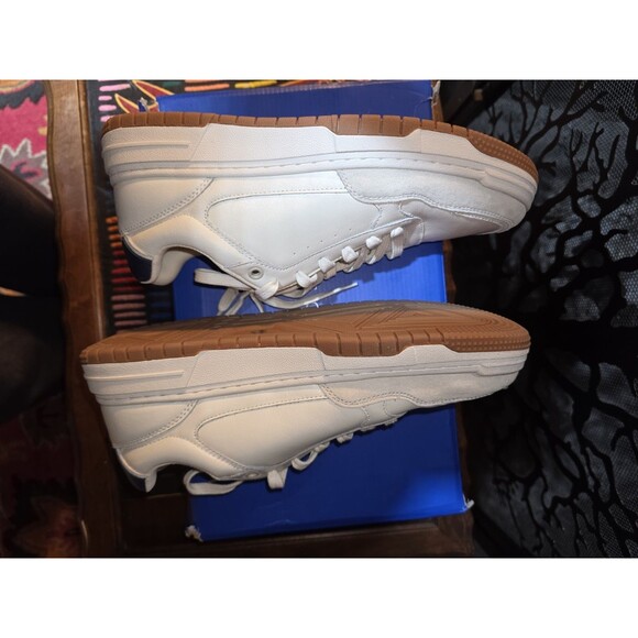 Vince Camuto VY Pieter Sneakers Mens 10 White Leather Nubuck Gum Sole Casual NIB